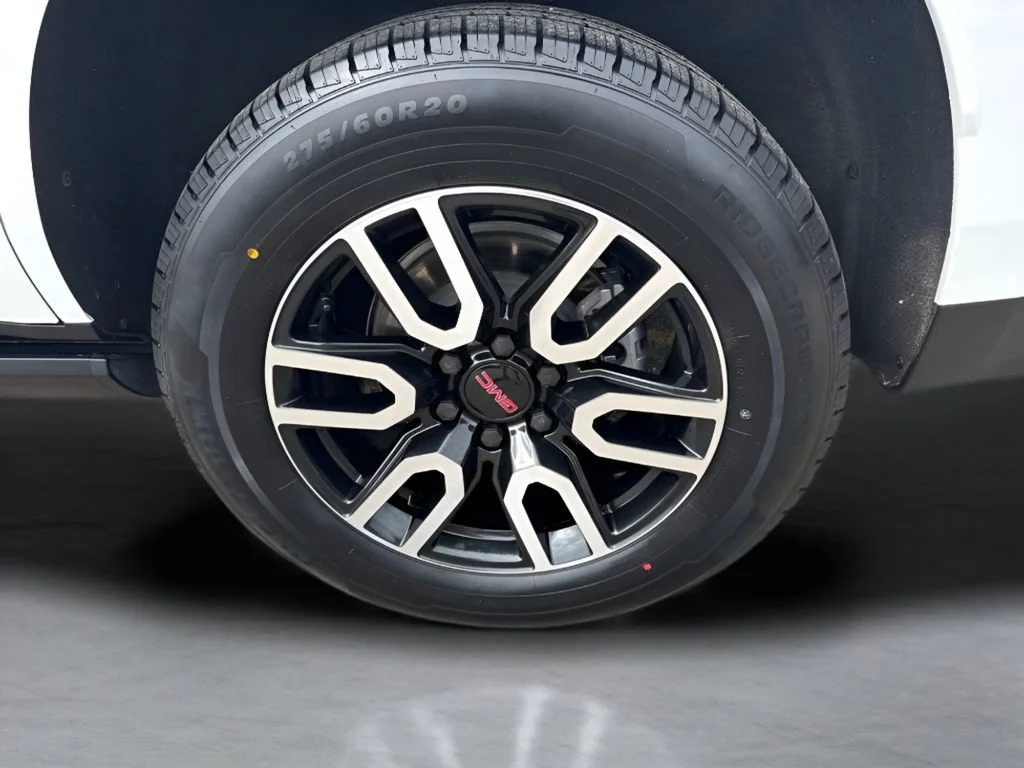 Used 2023 Summit White GMC AT4 image 40