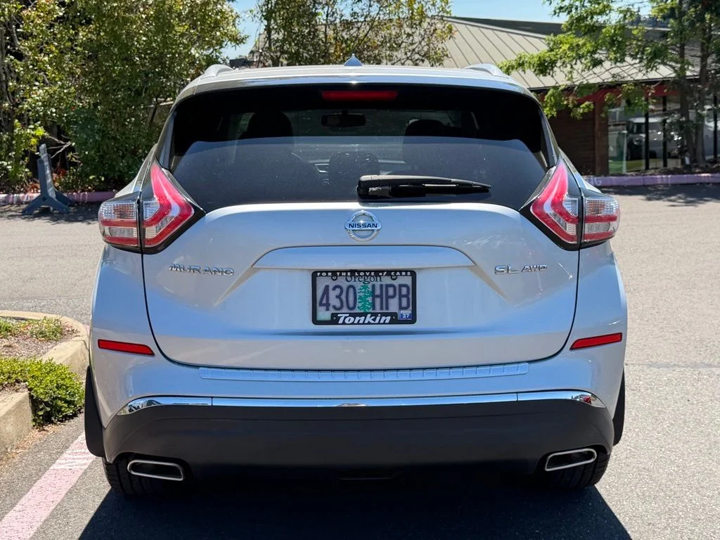 Used 2015 Silver Nissan SL image 6