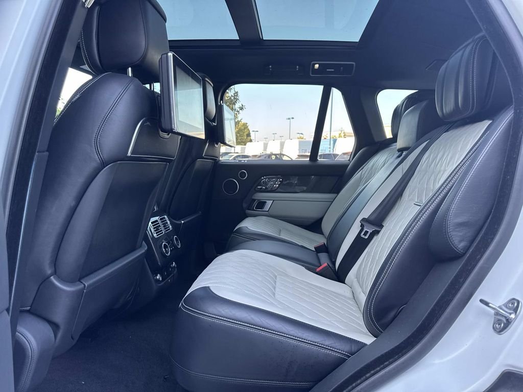 Used 2019 SVO PALETTE WHITE Land Rover SVAutobiography image 14