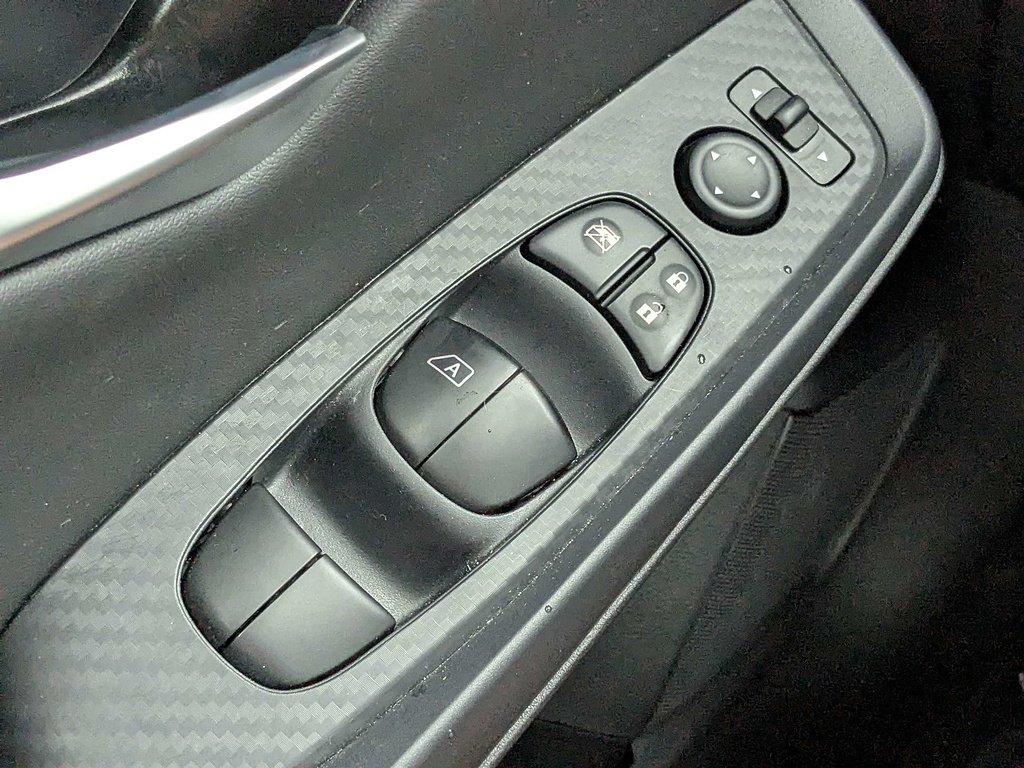 Certified Used 2025 Scarlet Ember Tintcoat Nissan SV image 25