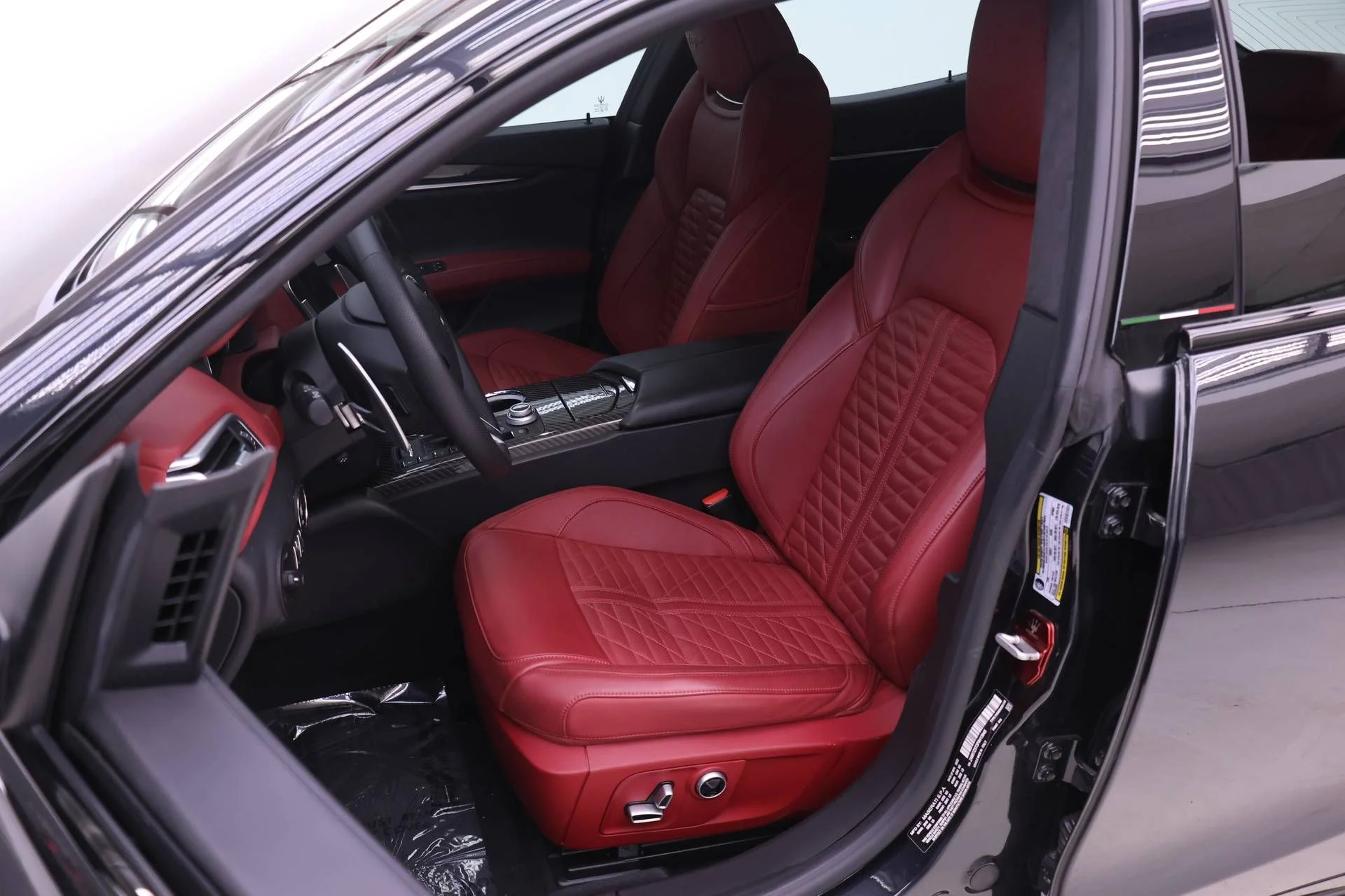 Certified Used 2023  Maserati Trofeo image 7