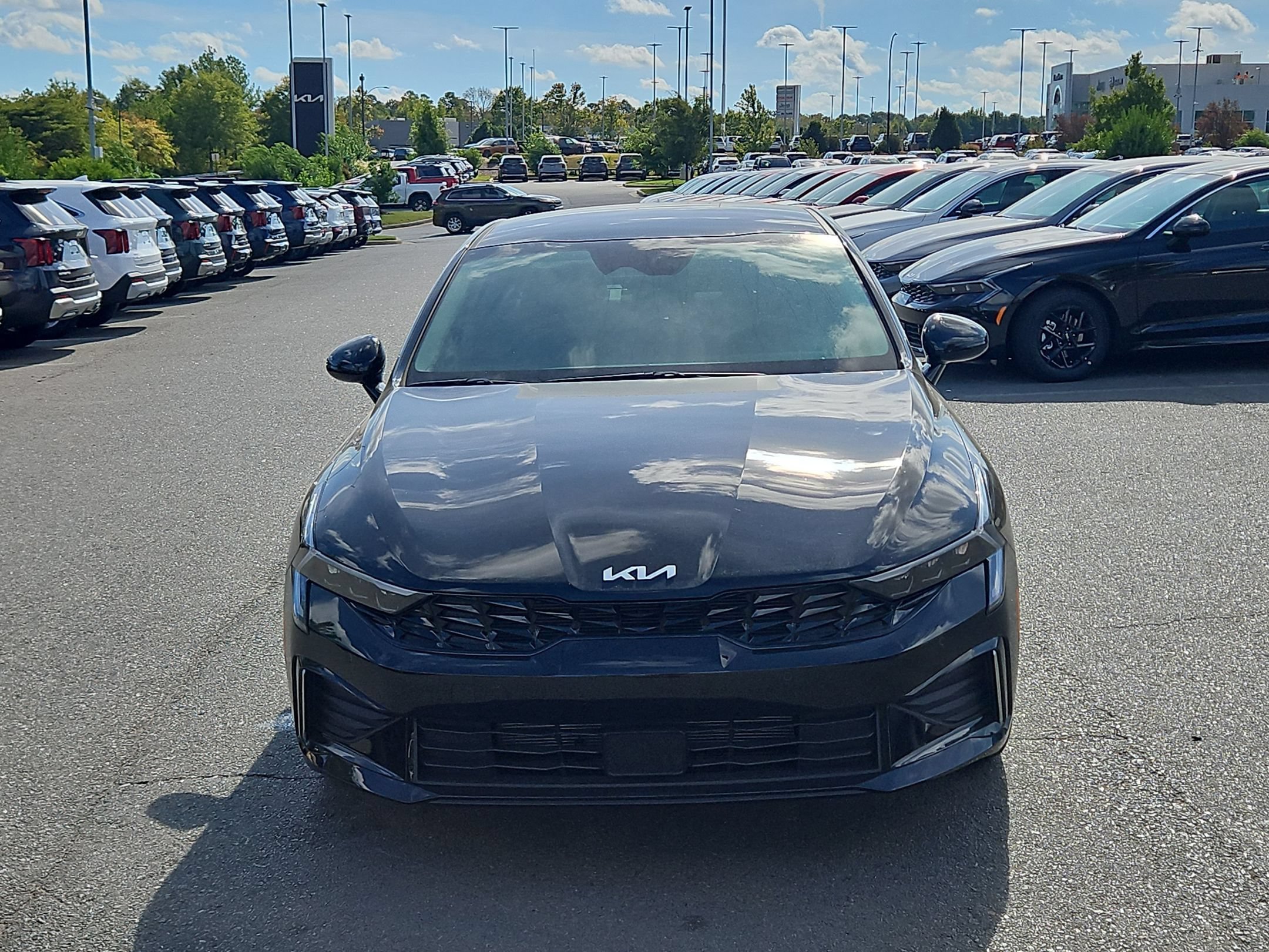 New 2026 Aurora Black Pearl Kia LXS image 2