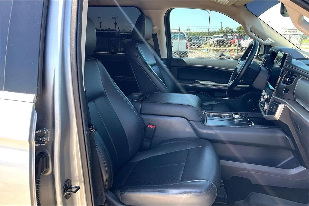 Used 2022 Silver Ford XLT image 30