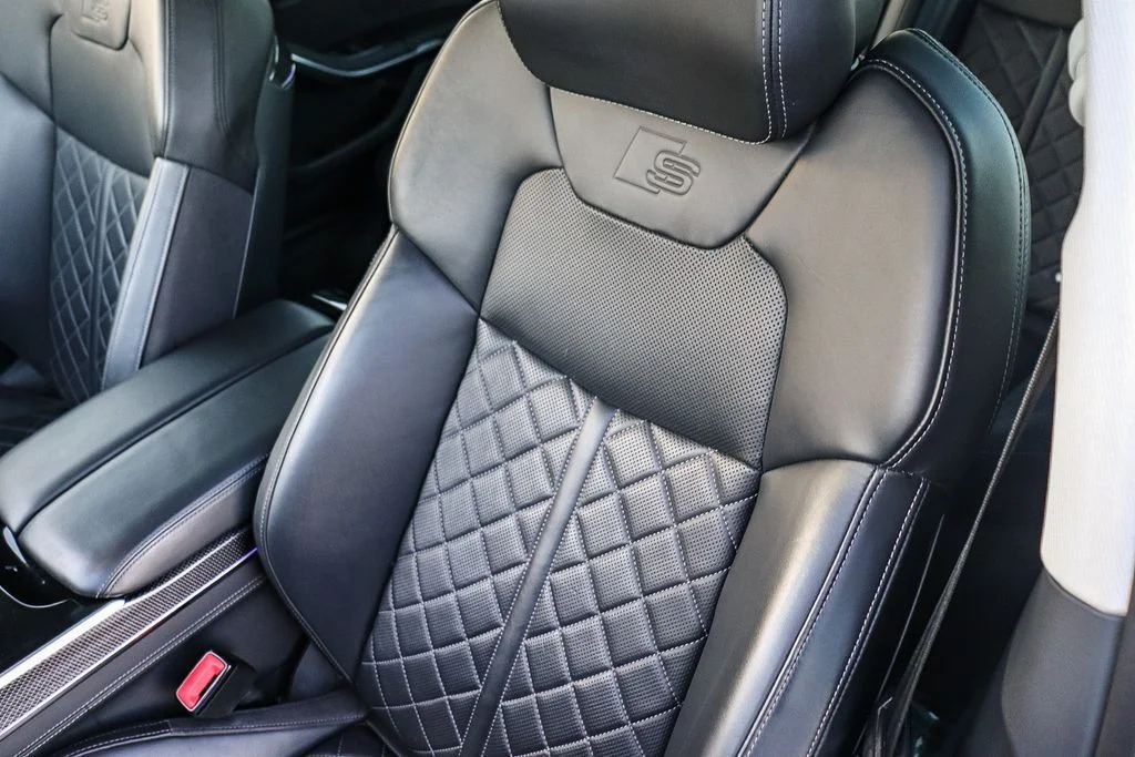 Used 2022  Audi 4.0T image 29
