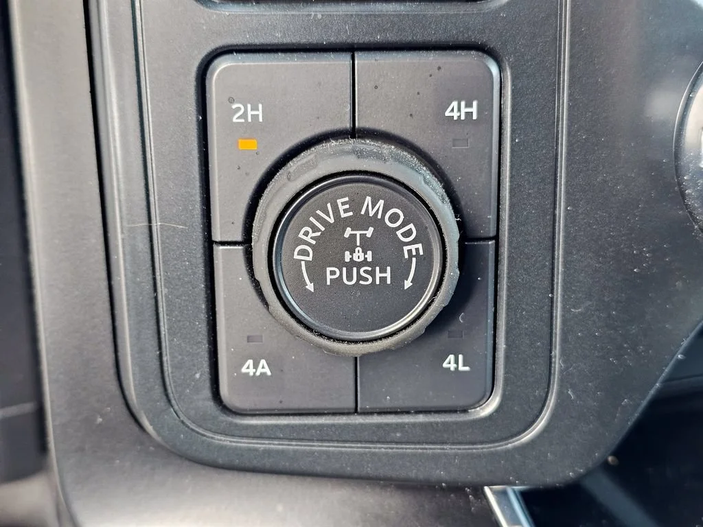 Used 2025 Oxford White Ford Raptor image 25