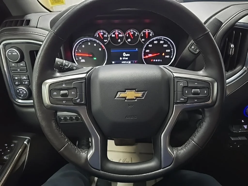 Used 2020 Blue Chevrolet LT image 18