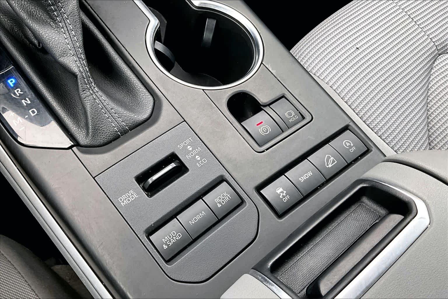 Used 2022 Celestial Silver Metallic Toyota LE image 33