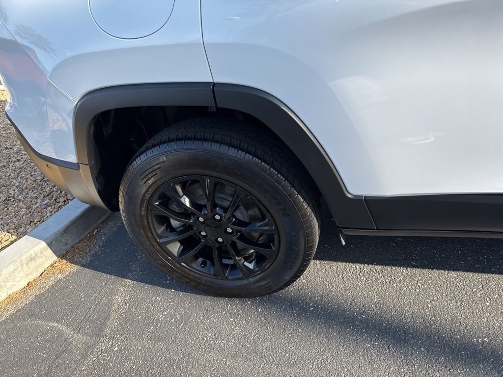 2023 Jeep Cherokee Altitude Lux - Photo 23