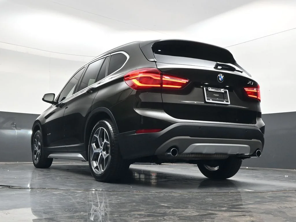 Used 2017 Dark Olive Metallic BMW xDrive28i image 37