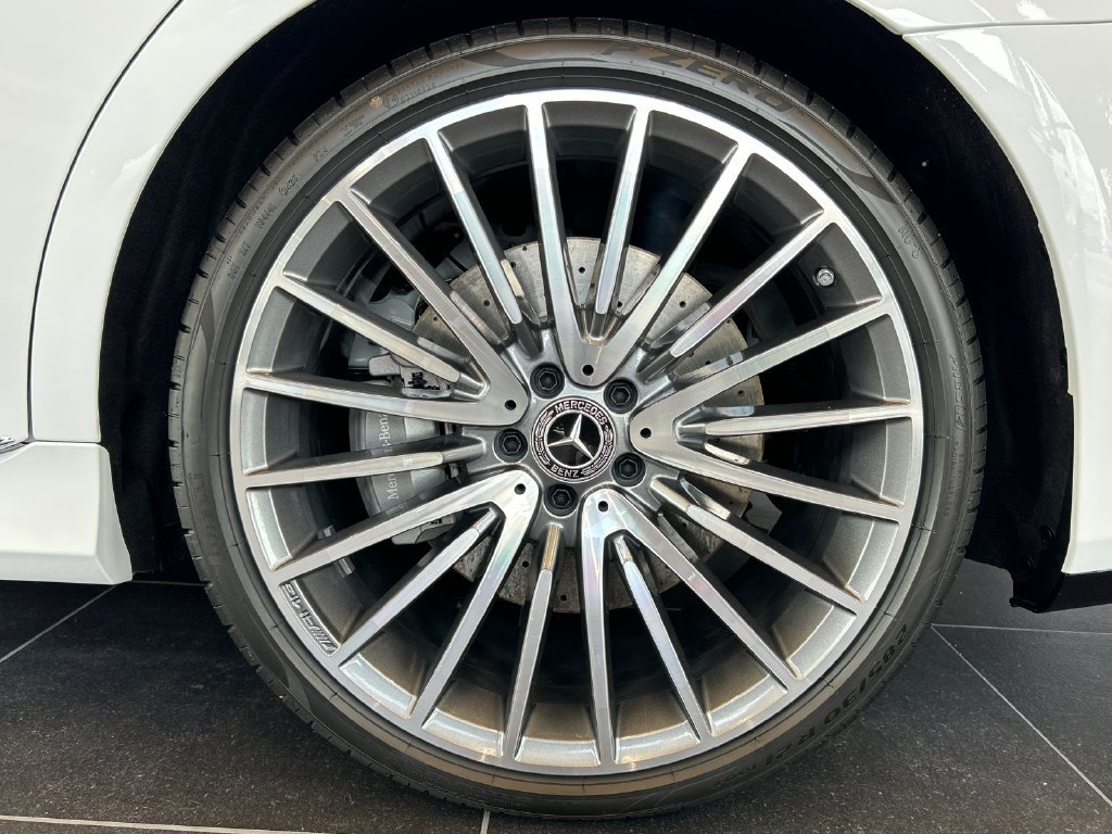 New 2027 MANUFAKTUR Moonlight White Metallic Mercedes-Benz S 580 image 28