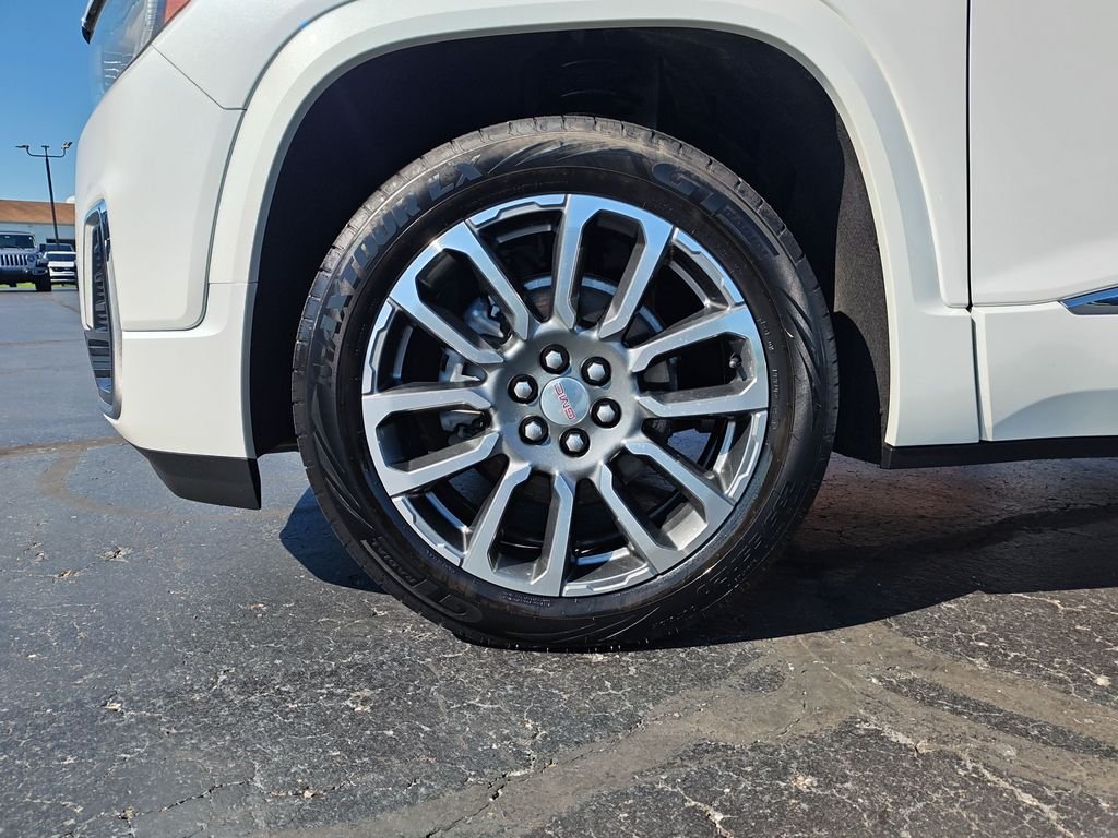 Used 2022 White GMC Denali image 10