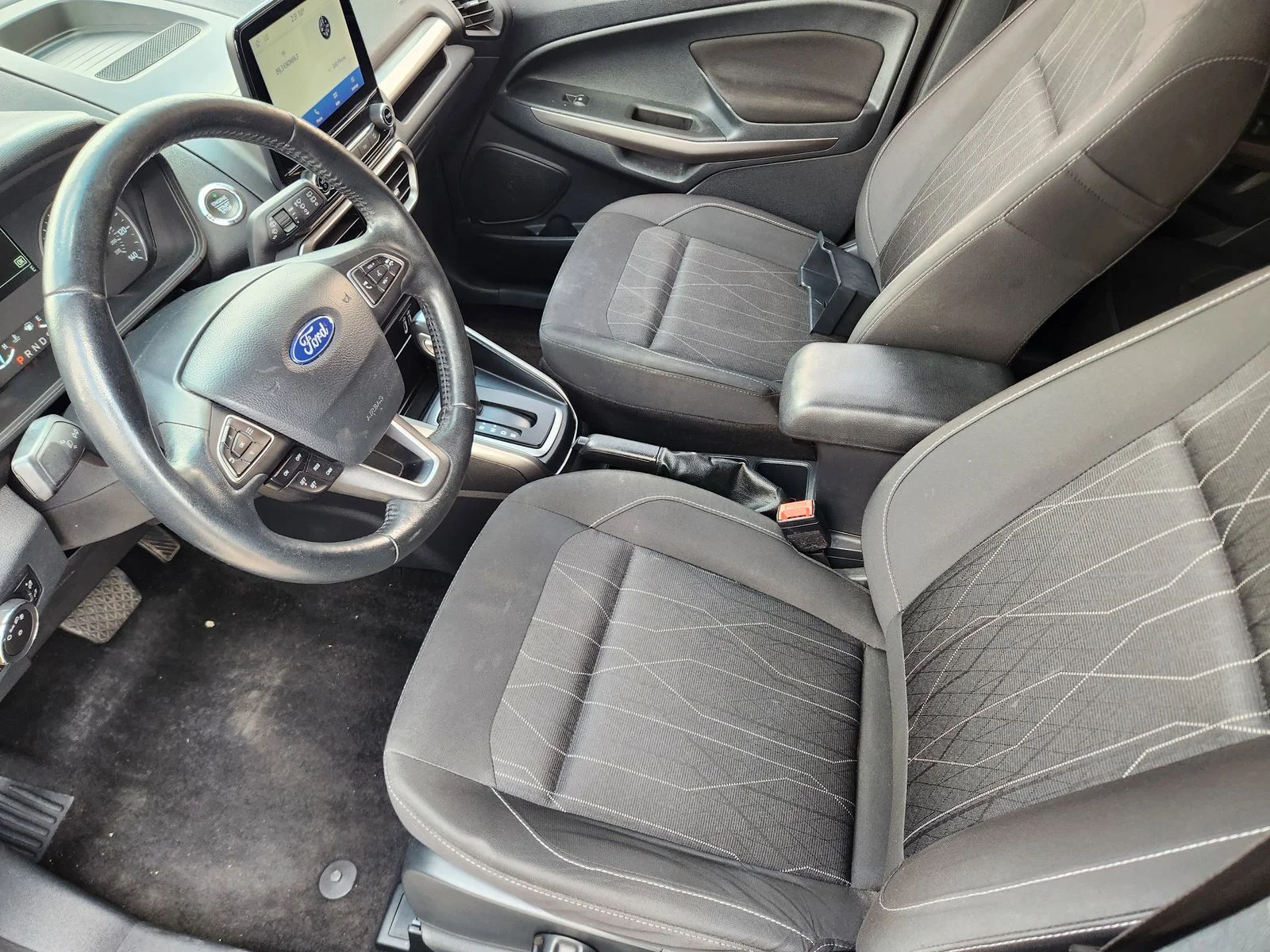 Used 2020 Black Ford SE image 12