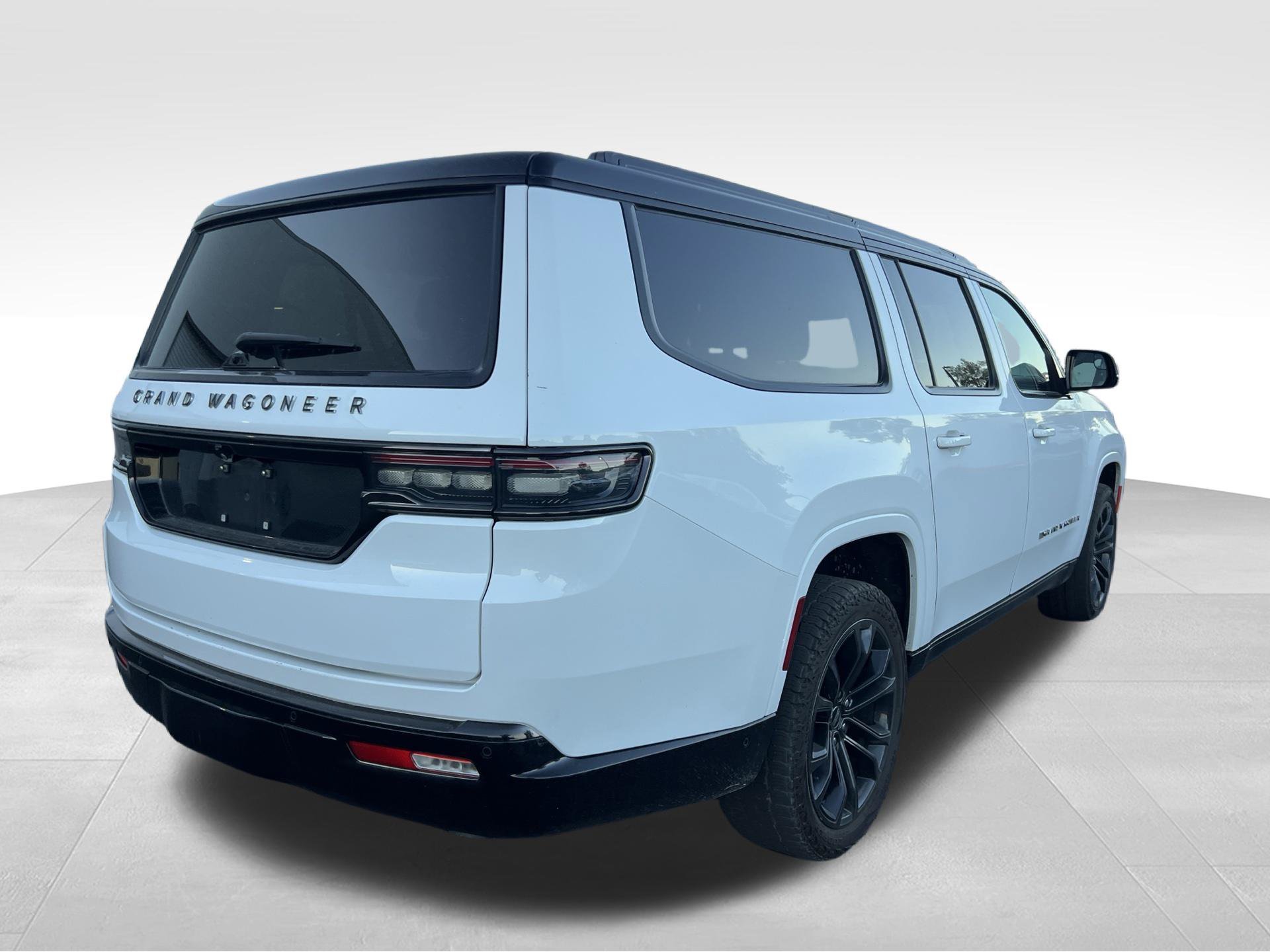 Used 2024 White Jeep Series II image 5