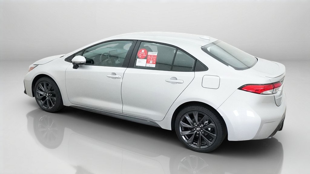 New 2027 Classic Silver Metallic Toyota SE image 15