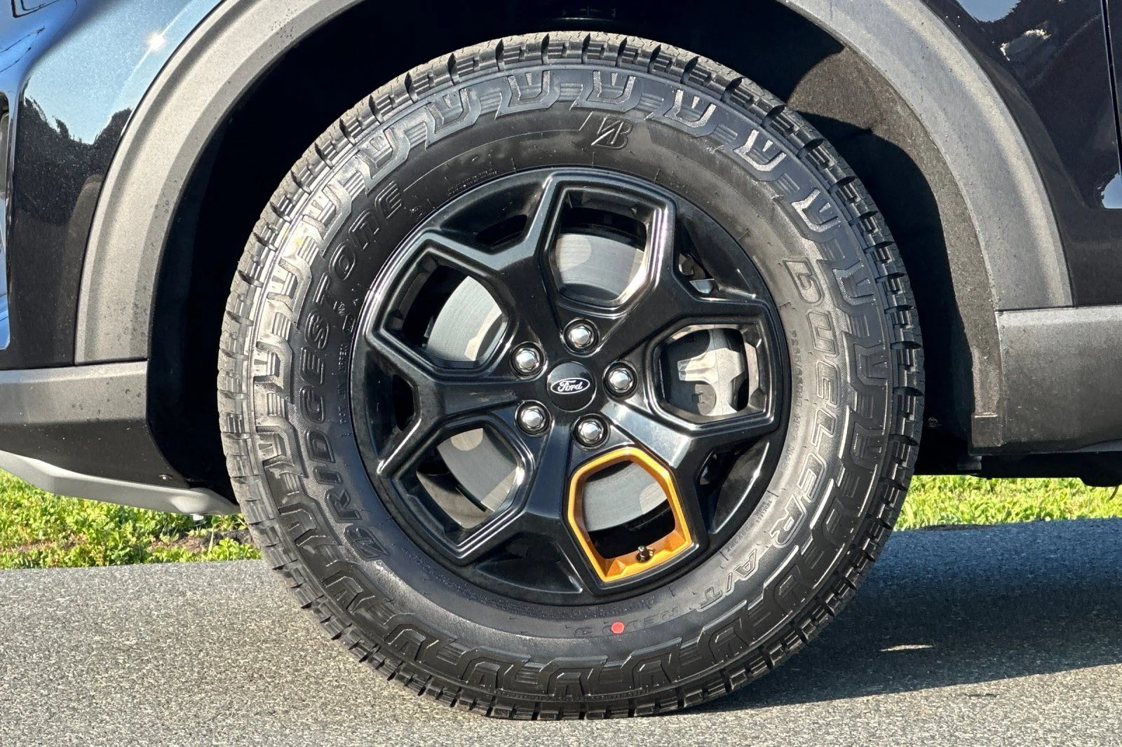 New 2026 Agate Black Metallic Ford Tremor® image 31