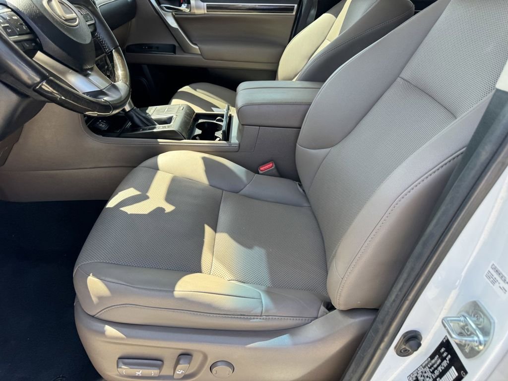 2023 Lexus GX PREMIUM | CarEdge | CarEdge