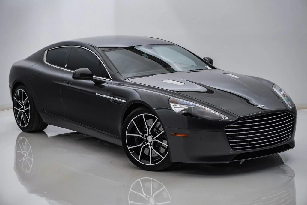 Used 2015 Meteorite Silver Aston Martin  image 3