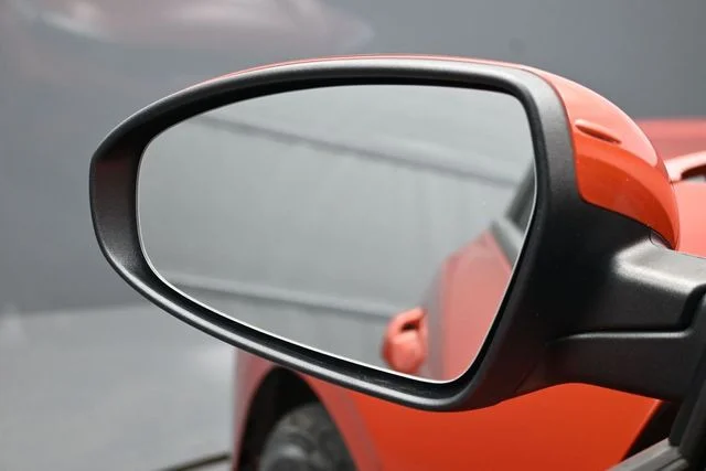 Used 2023 Red Kia LXS image 4