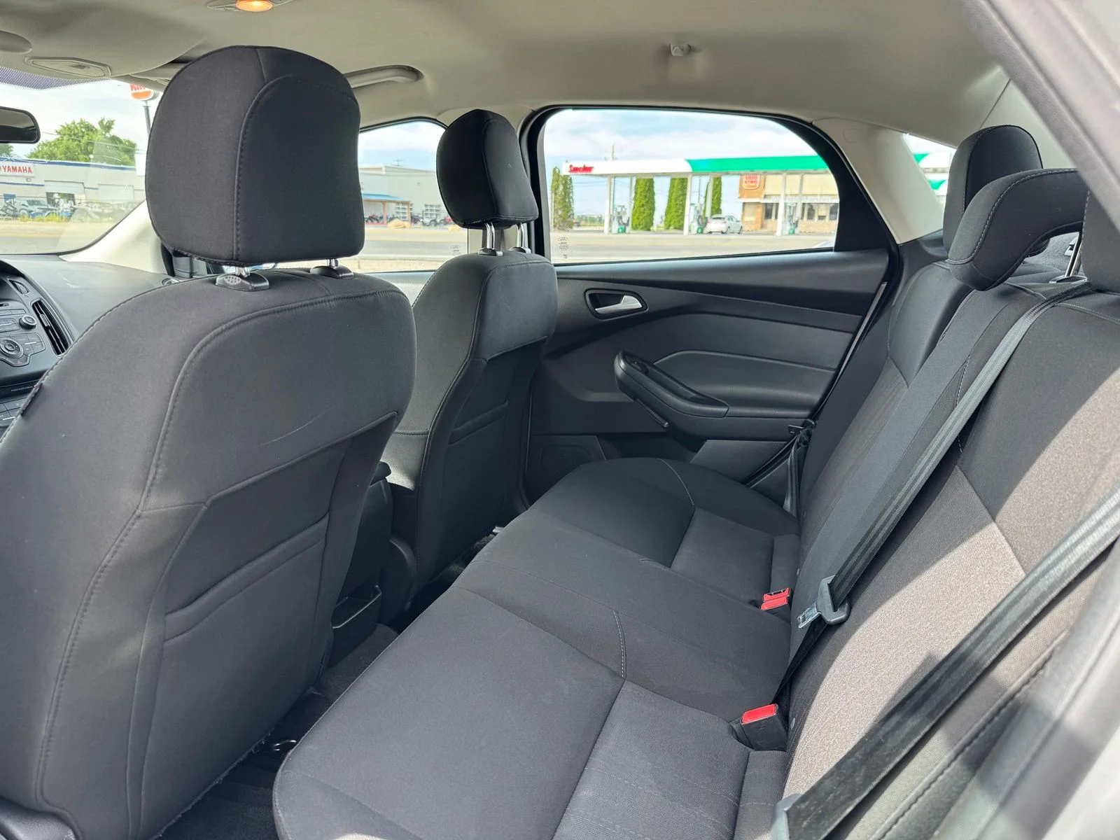 Used 2017 Silver Ford SE image 24