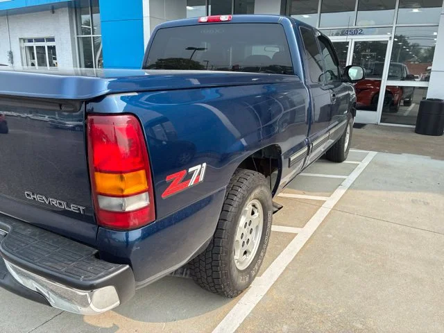 Used 1999 Indigo Blue Metallic Chevrolet LS image 4