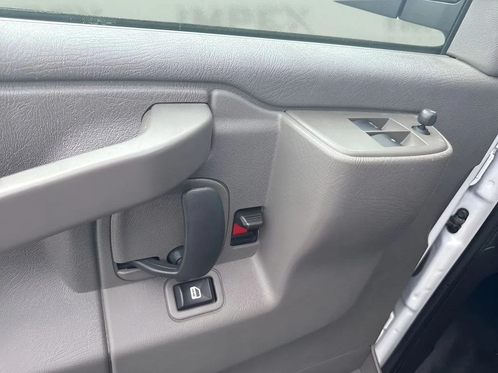 Used 2024 White GMC Work Van image 20