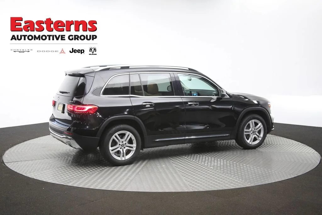 Used 2021 Black Mercedes-Benz GLB 250 image 39