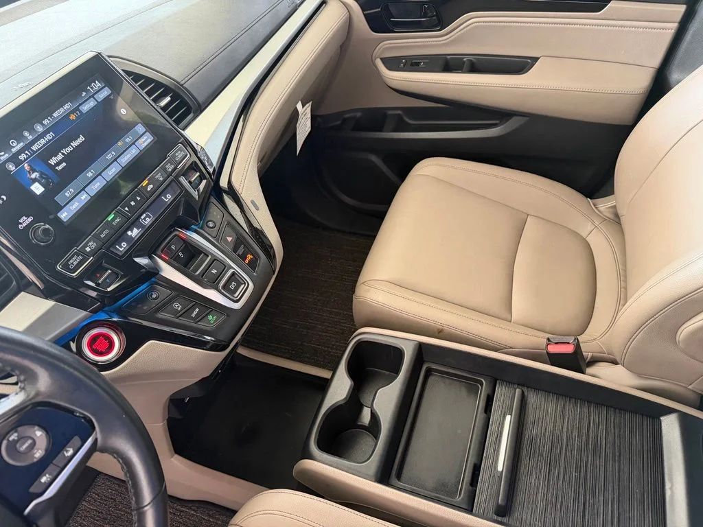 Used 2023 Red Honda Touring image 53