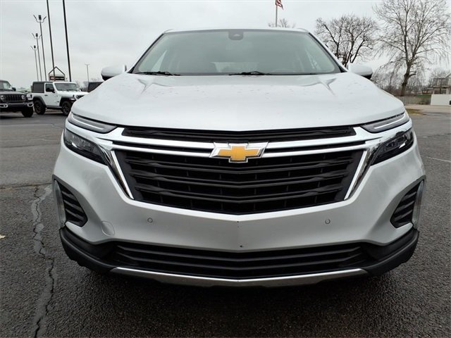 Used 2022 Chevrolet Equinox LT with VIN 3GNAXKEV5NS102921 for sale in New Carlisle, OH