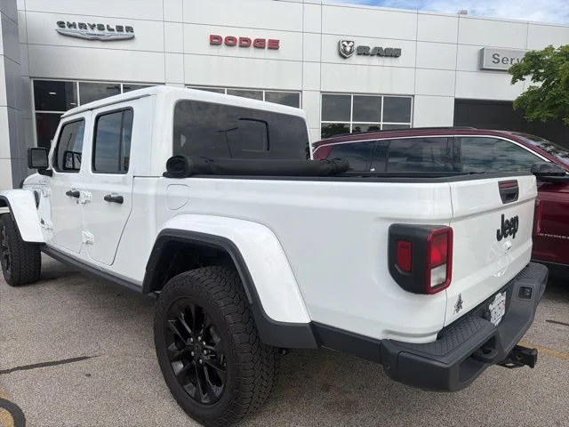 Used 2024 White Jeep Nighthawk image 3