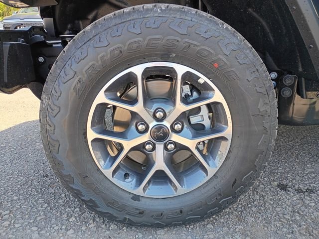 New 2026 Black Clear-Coat Exterior Paint Jeep Sport S image 21