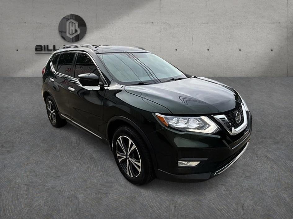 Used 2018 Green Nissan SL image 3