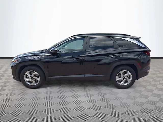 Used 2024 Black Hyundai SEL image 4