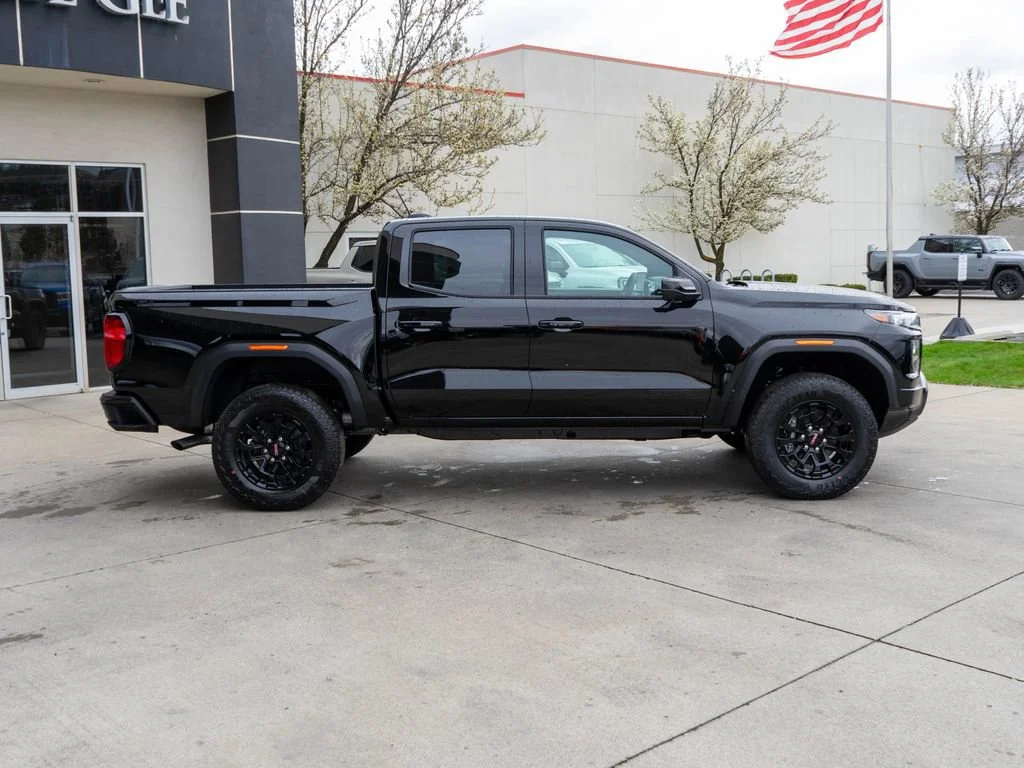 New 2026 Onyx Black GMC Elevation image 8