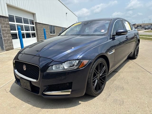 Used 2016 Dark Sapphire Jaguar 35t Prestige image 4