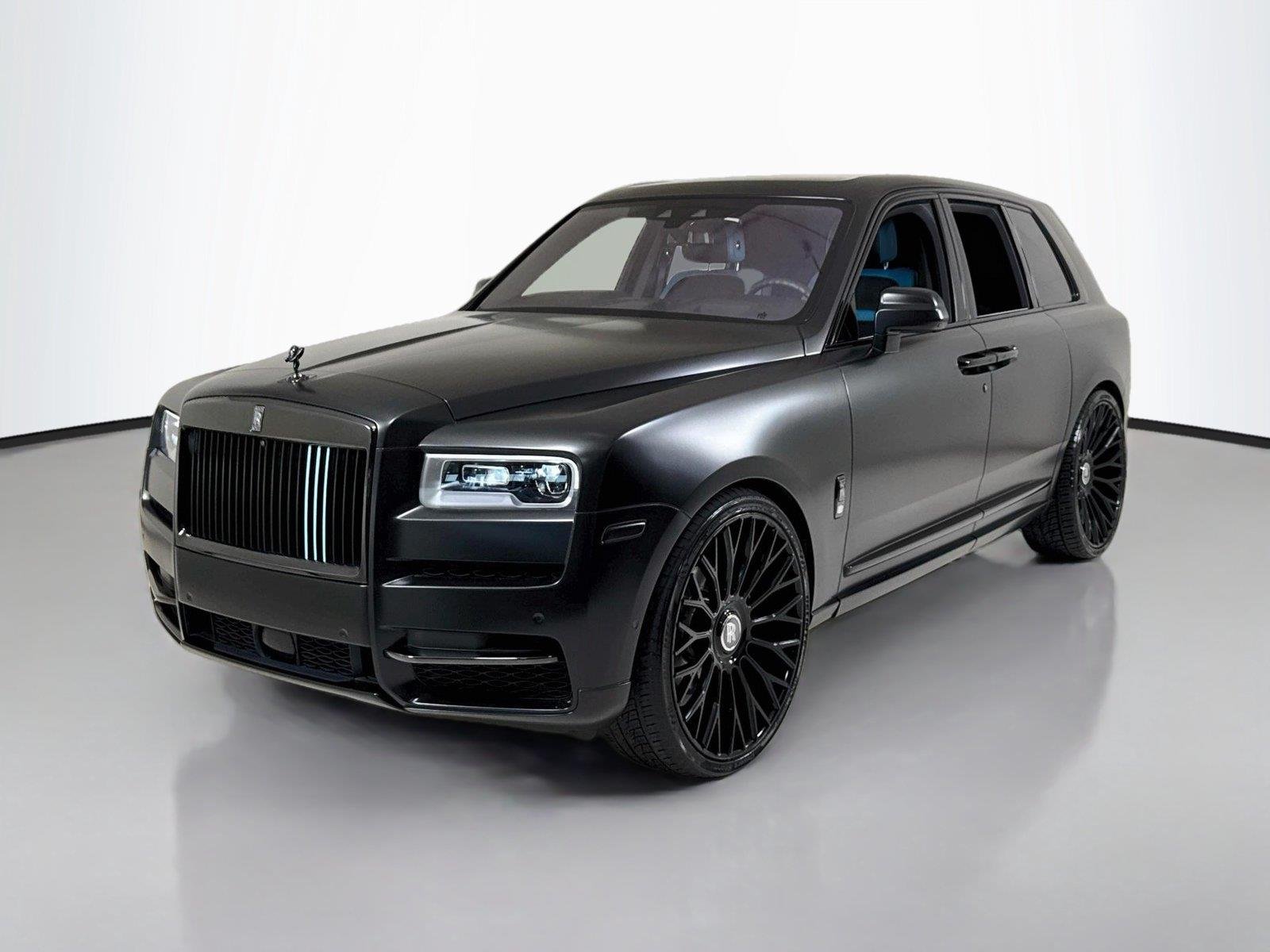 Used 2023 Gunmetal Rolls-Royce Black Badge | Rear Entertainment | 26