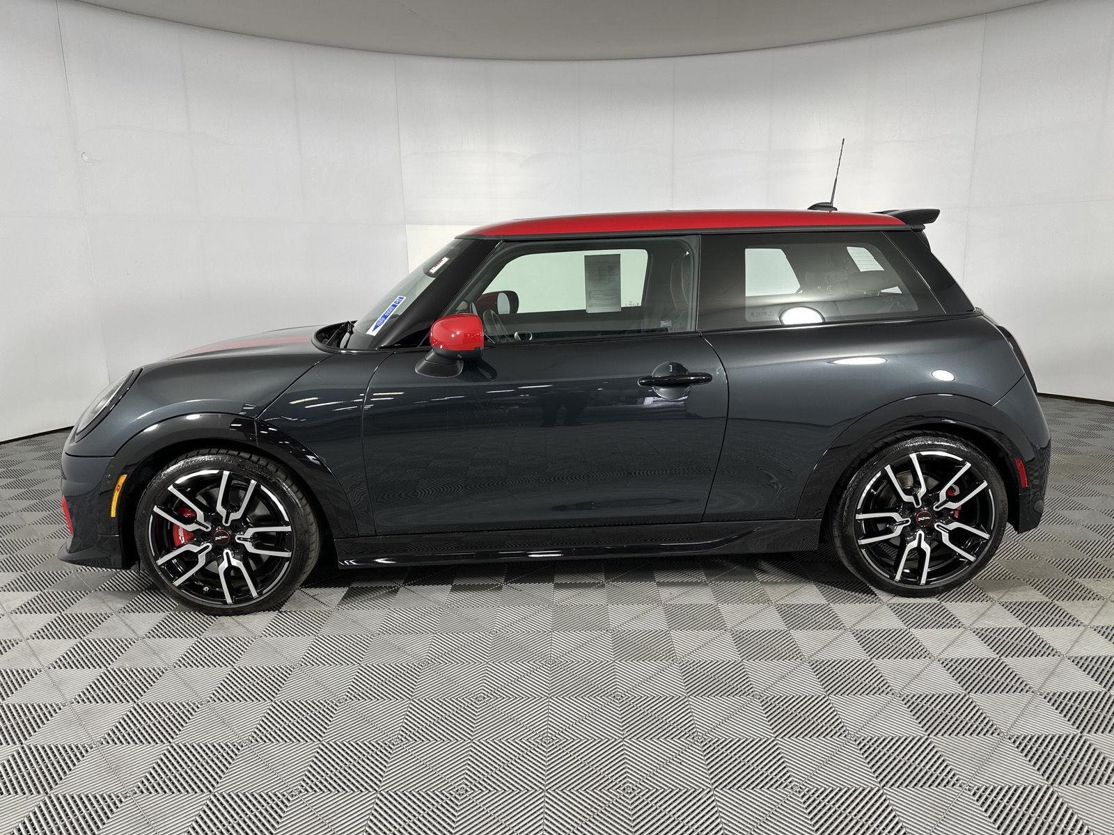 Used 2025 Legend Grey Metallic MINI John Cooper Works image 5