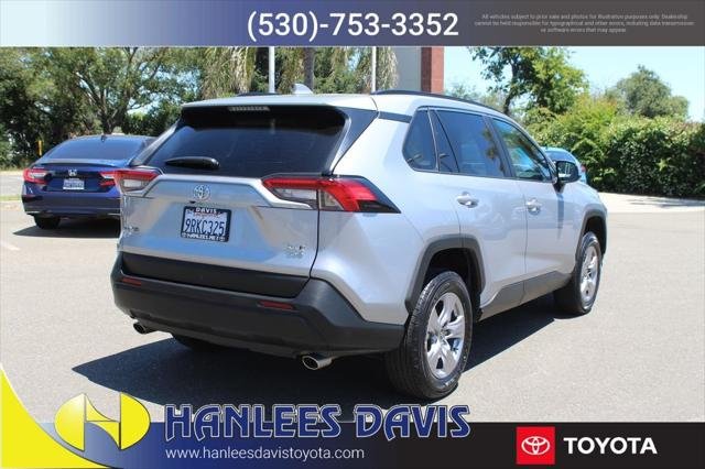 2025 Toyota RAV4 XLE - Photo 7