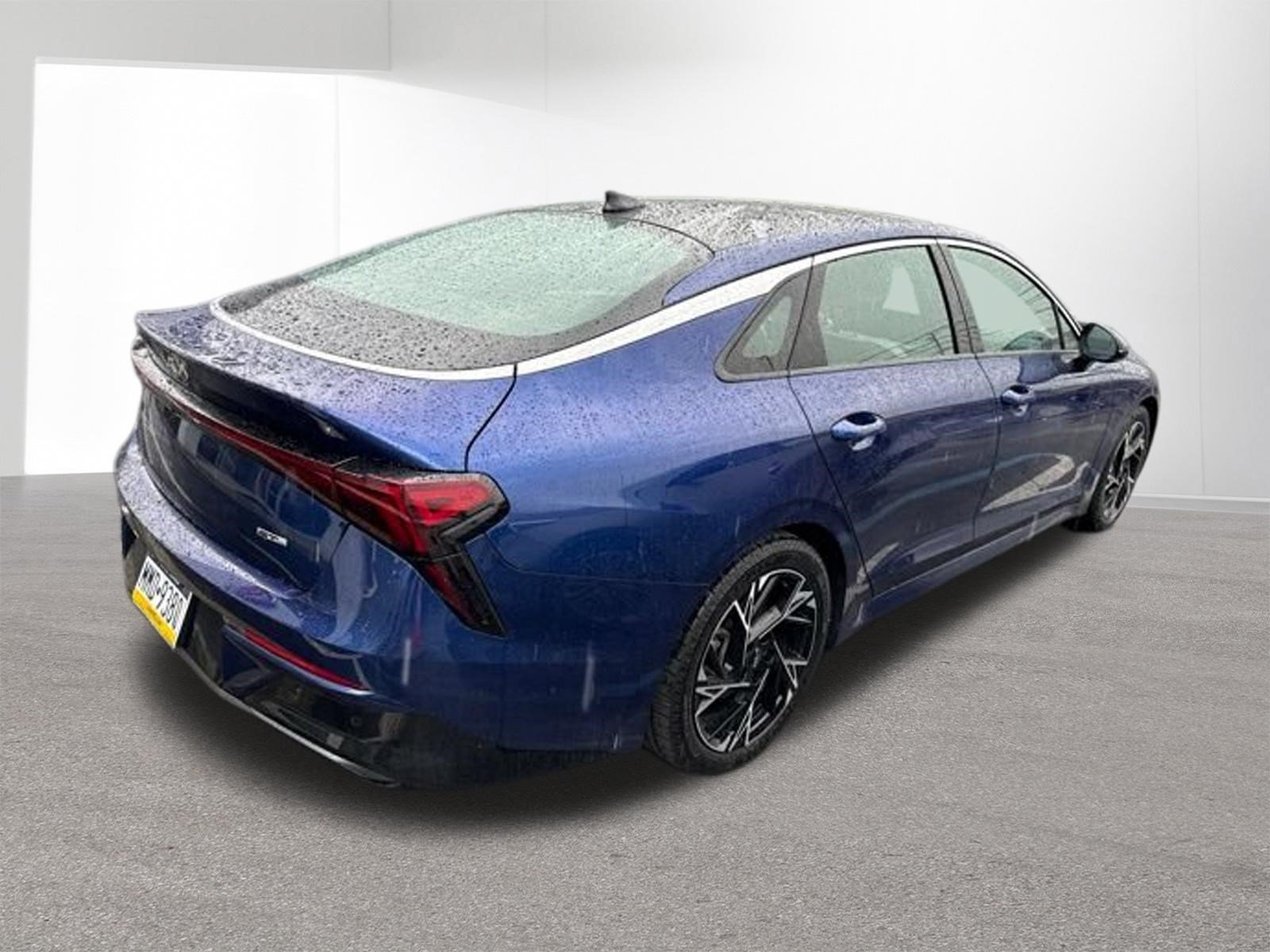 Used 2025 Yacht Blue Kia GT-Line image 31