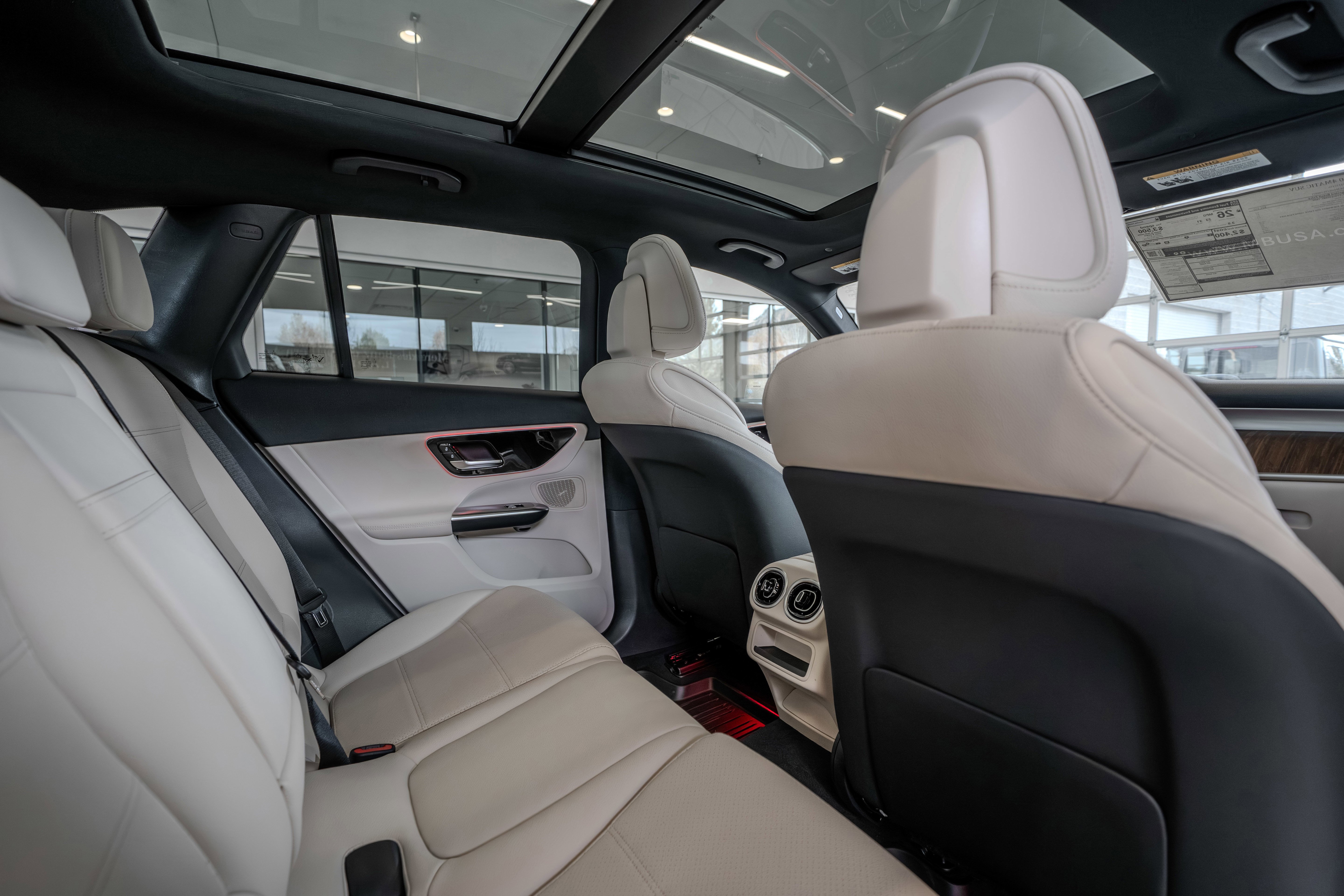 New 2026 Polar White Mercedes-Benz GLC 300 image 63