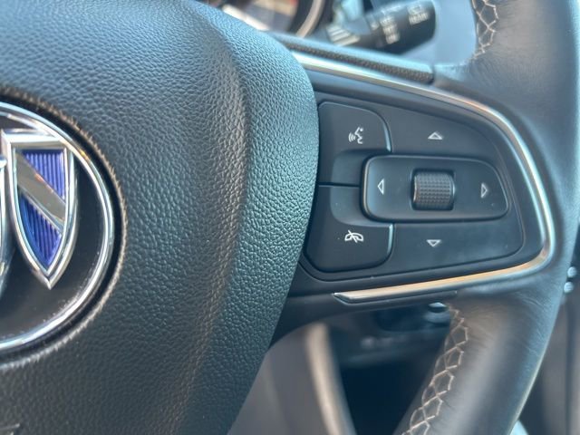 Used 2022 Rosewood Metallic Buick Select image 22