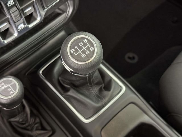 Used 2022 Silver Jeep Unlimited Sport S image 32