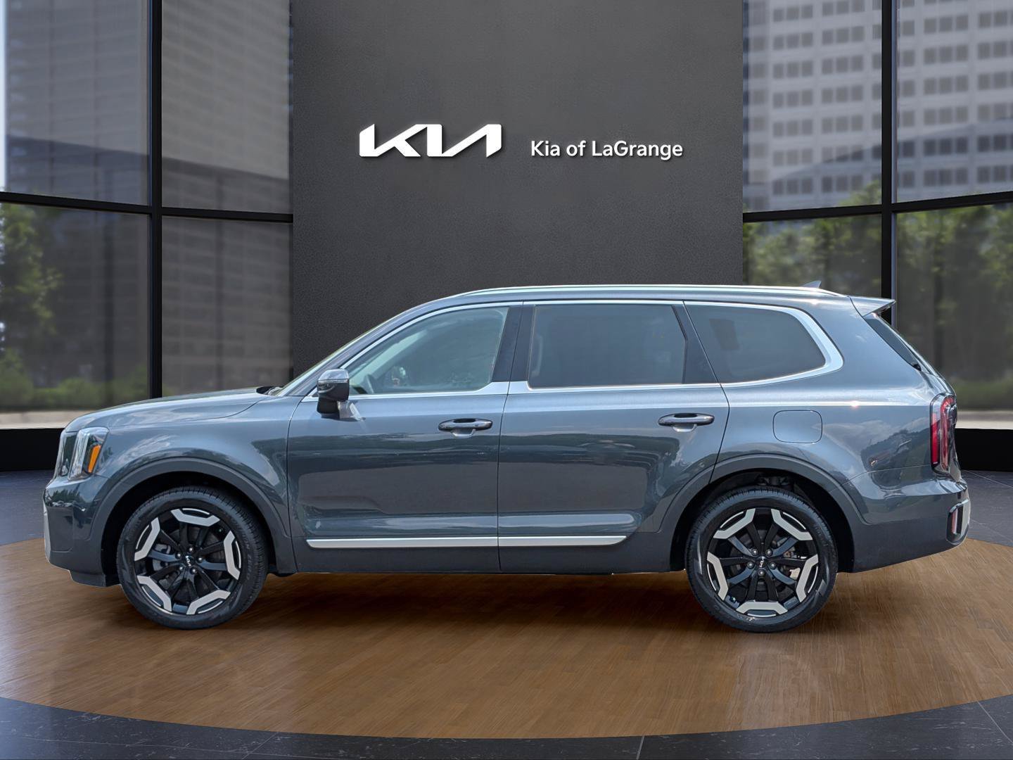 Used 2023 Dark Moss Kia EX image 8