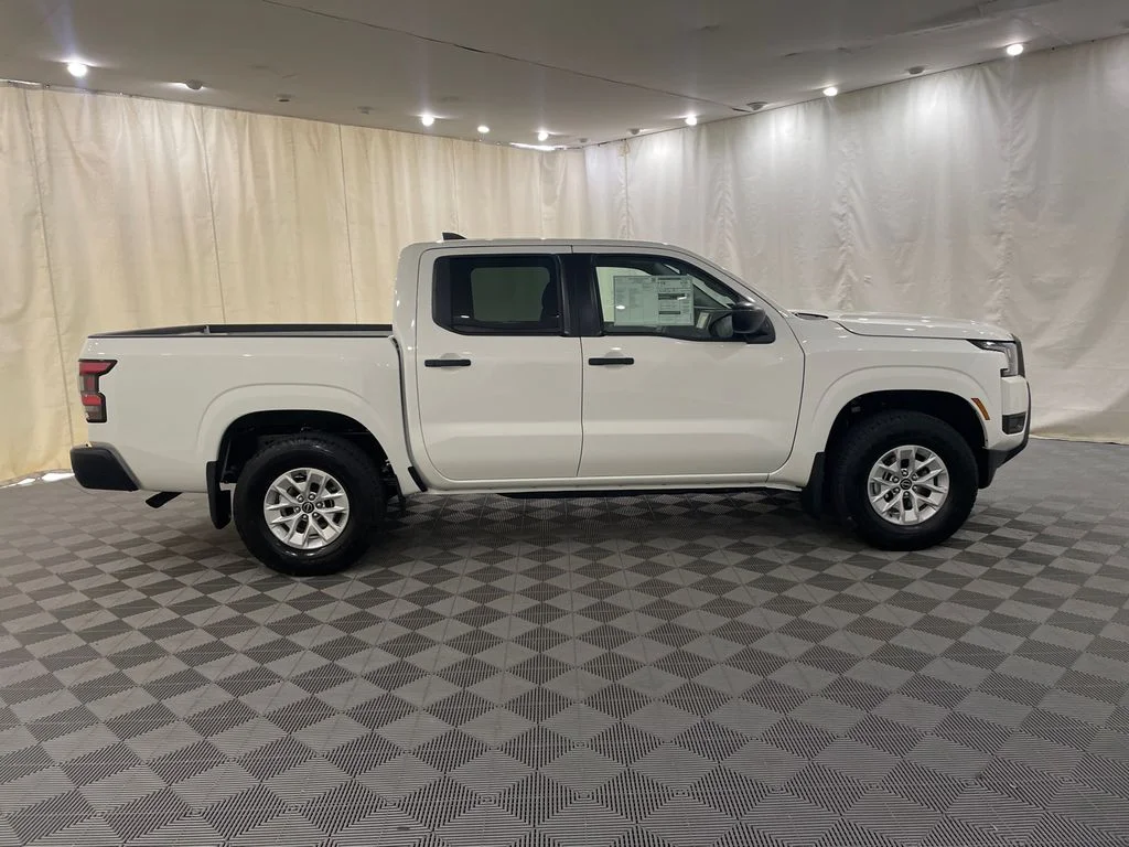 New 2026 Glacier White Nissan Crew Cab S image 4