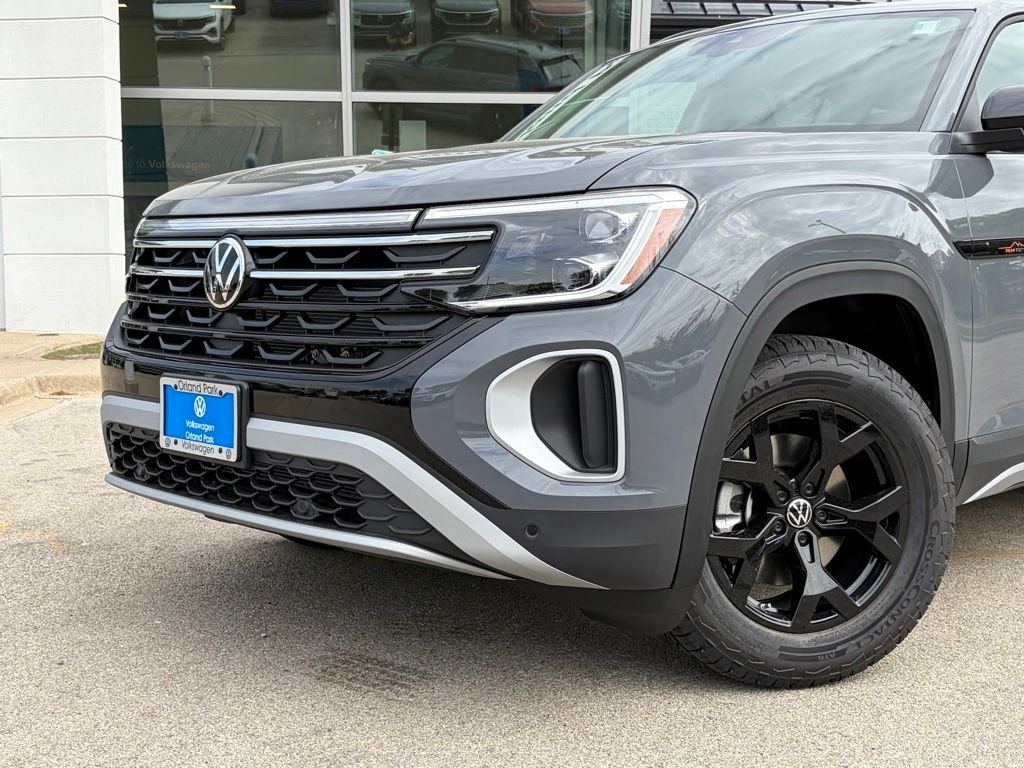 New 2026 Pure Gray Volkswagen 2.0T Peak Edition image 2