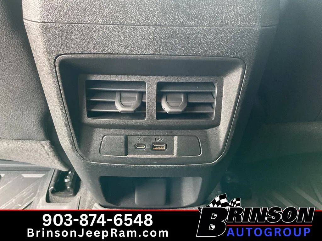 Used 2024 Summit White GMC 4WD Denali image 18
