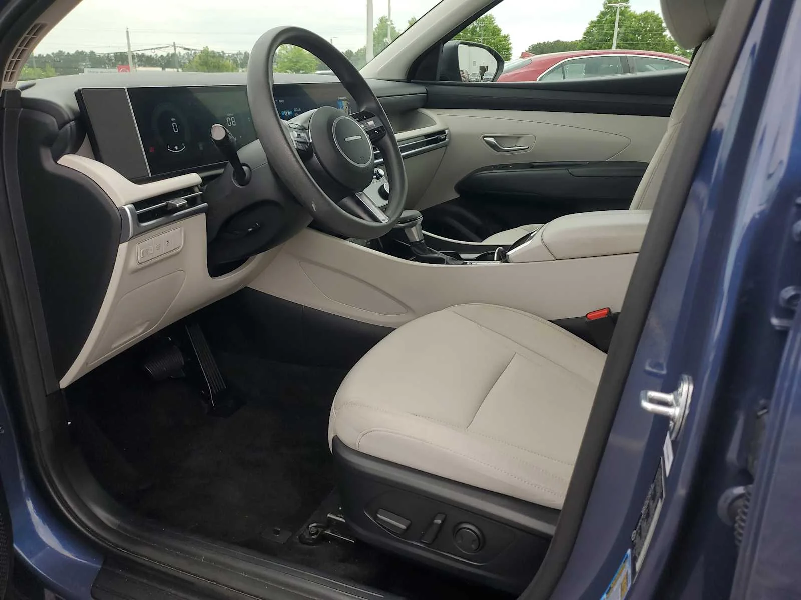 Used 2025 Atlantis Blue Hyundai SEL image 17