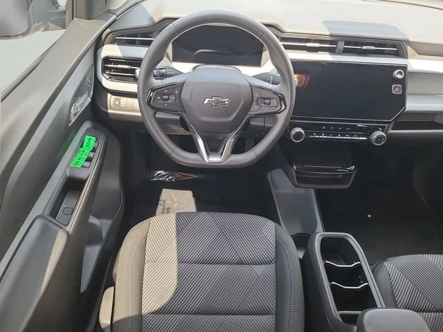 New 2027 Summit White Chevrolet LT image 14