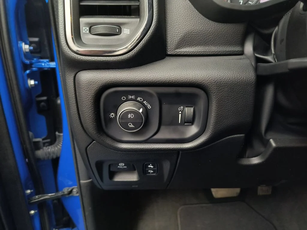 Used 2023 Hydro Blue Pearlcoat Ram Big Horn image 16