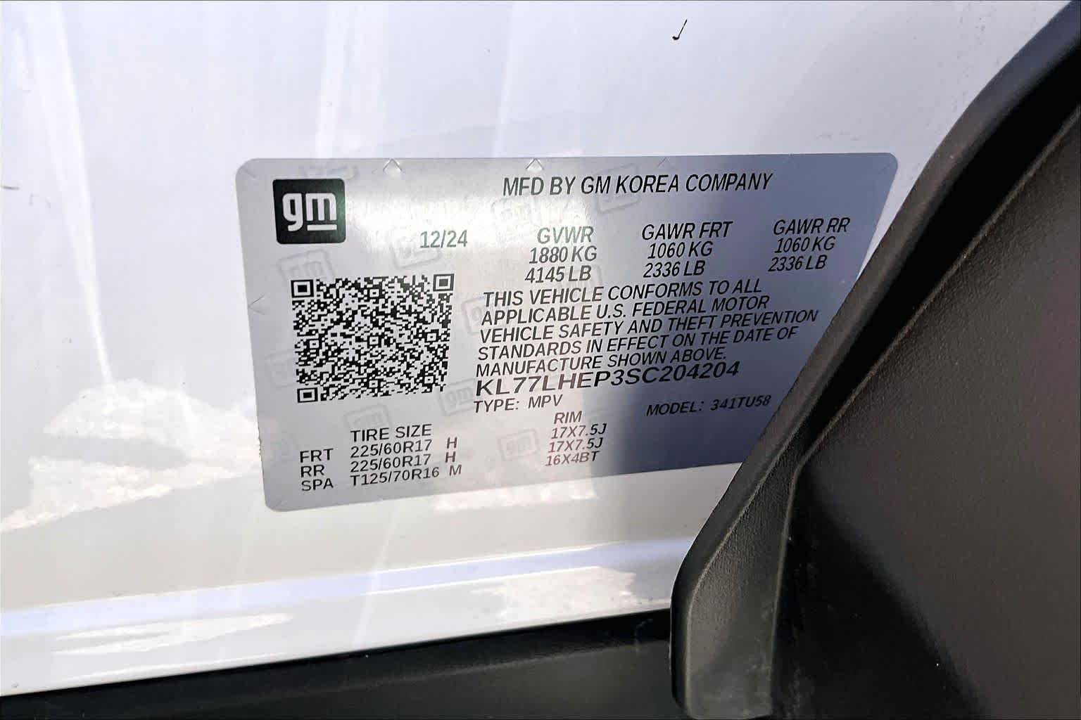 Used 2025 Summit White Chevrolet LT image 29