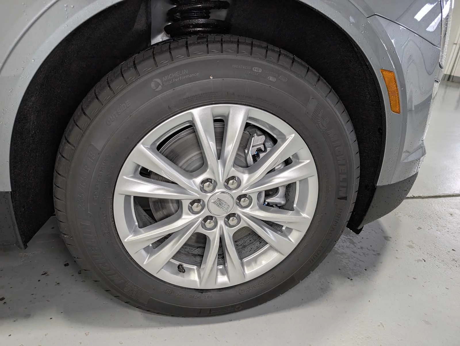 2026 Cadillac XT5 Luxury - Photo 3